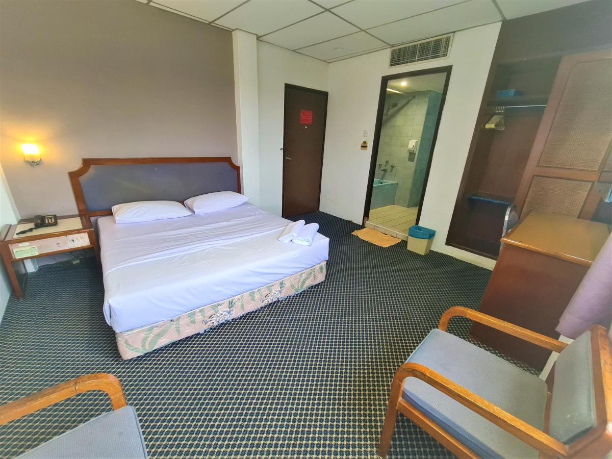 Anika Inn - Keluang Exteriér fotografie